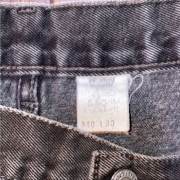 Vintage Levi’s 550 Jeans  - Picture 2 of 5